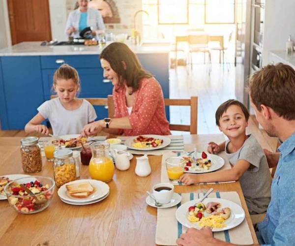 Алергија на храна кај деца - како да ја препознаете и да му обезбедите безбедна поддршка на детето